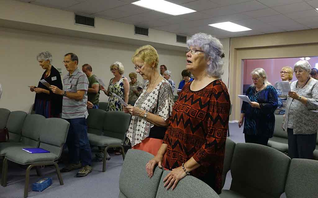 Singing Congregation members